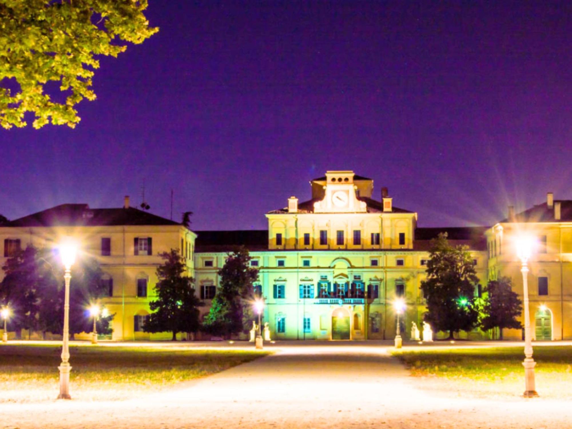 Peppe Home Fontana Del Trianon Parma Luaran gambar